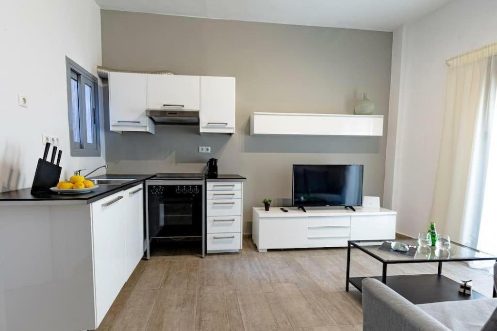 Athens Tower 2 Bedroom Apartment By Superhost Hub Exterior photo